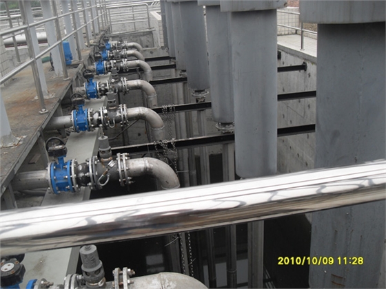 污水曝氣池羅茨風機.jpg 污水曝氣池羅茨風機.jpg