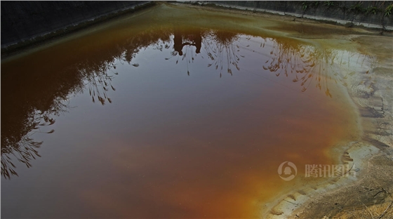 污染的河流.jpg 污染的河流.jpg