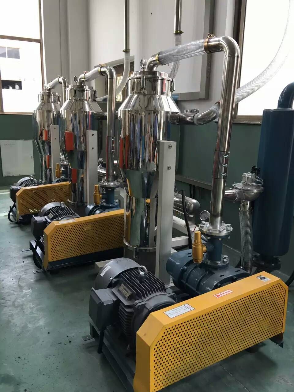 我們生產(chǎn)銷售的真空泵，羅茨式真空泵