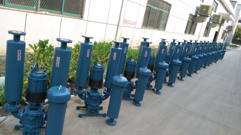 龍鐵沉水式鼓風(fēng)機(jī) 龍鐵沉水式鼓風(fēng)機(jī)