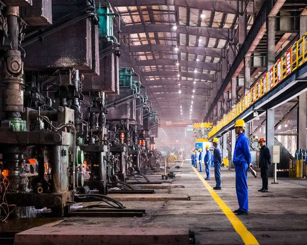 冶金行業(yè)工作圖.jpg 冶金行業(yè)工作圖.jpg